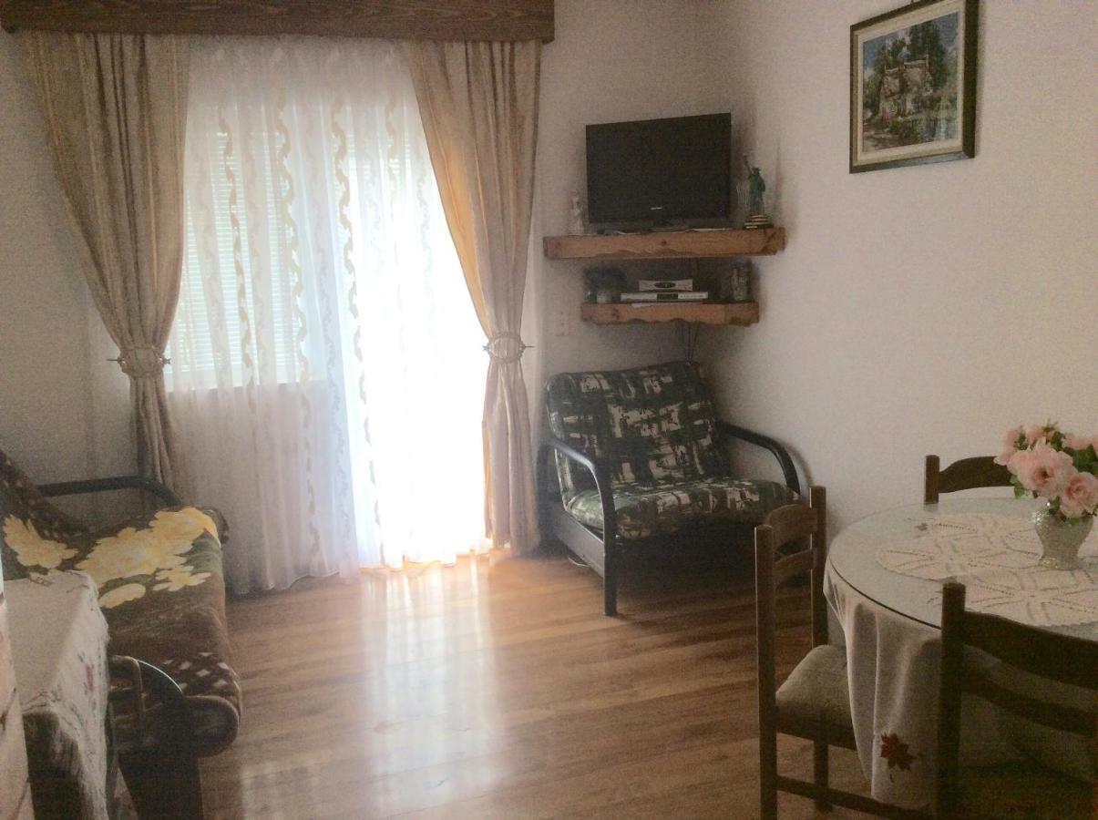 Apartman Nadia 卡尔卢巴格 外观 照片